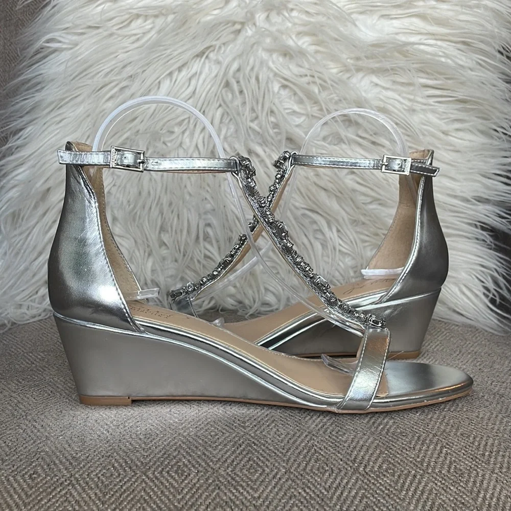 Jewel Badgley Mischka “DARRELL” Wedges‎